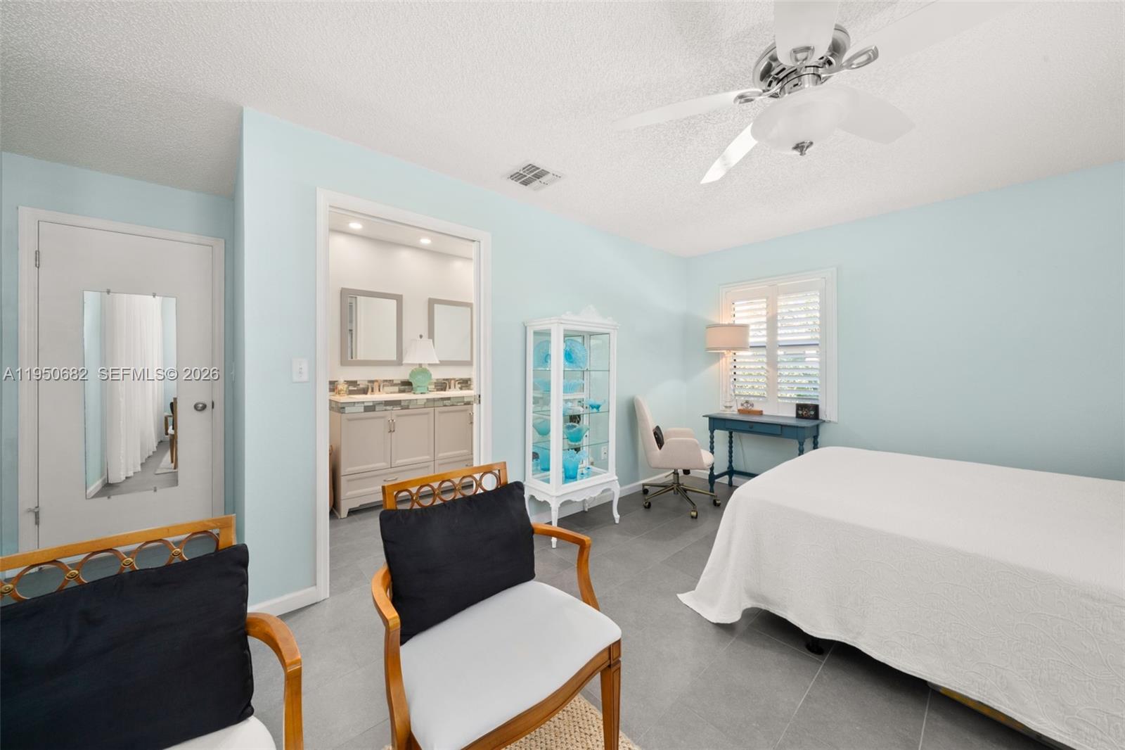 LAKE DAMON VILLAS SOUTH - Residential