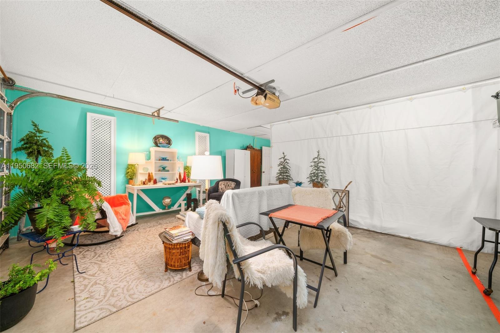 LAKE DAMON VILLAS SOUTH - Residential