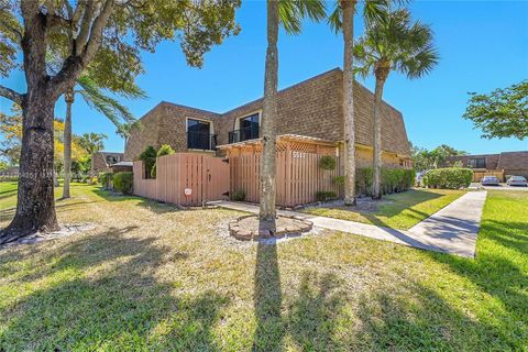 5517 NW 59th Pl Tamarac FL 33319