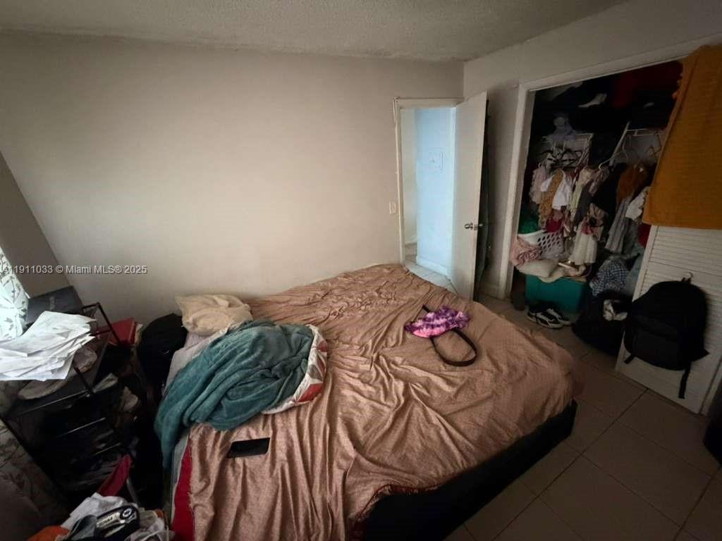 ENCLAVE AT CROWN PARK CON - Residential