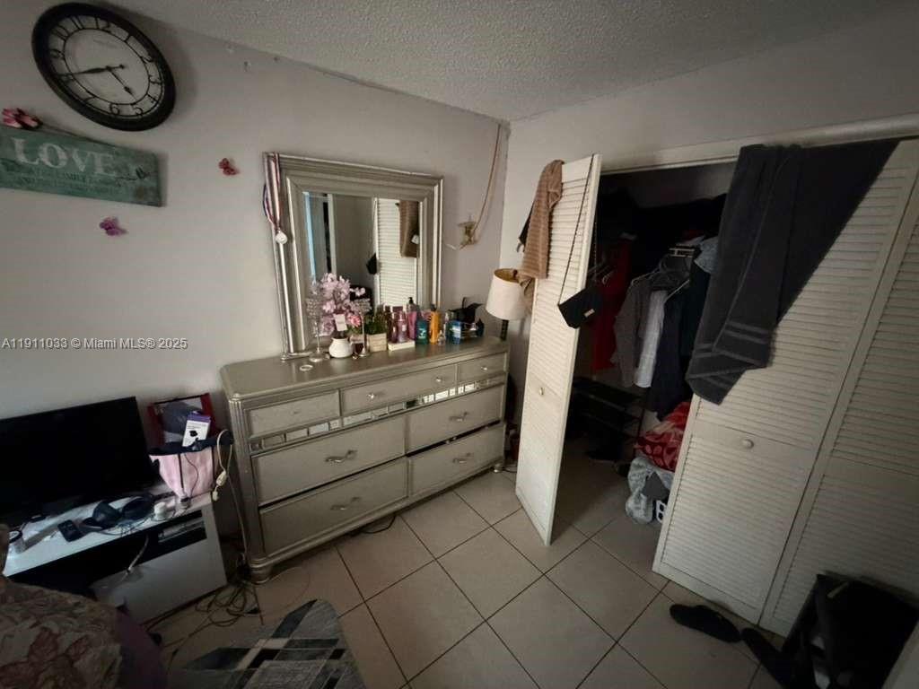 ENCLAVE AT CROWN PARK CON - Residential