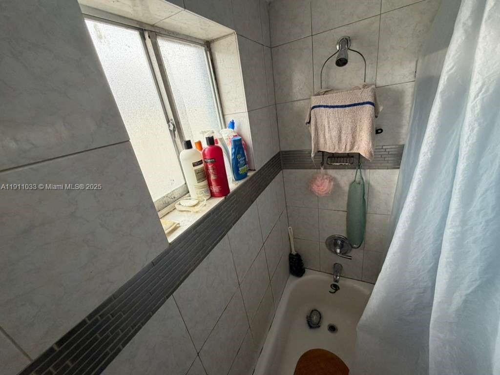 ENCLAVE AT CROWN PARK CON - Residential