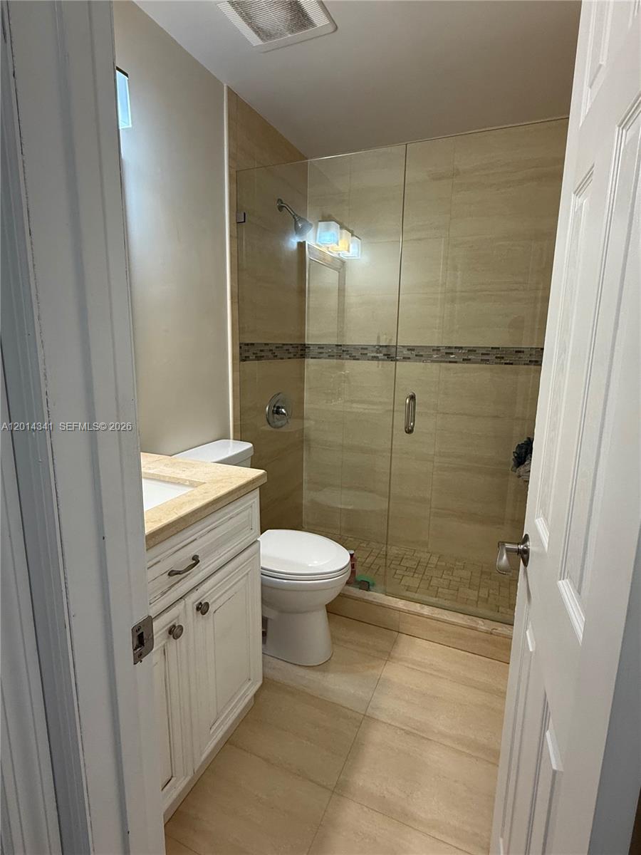 AMARETTO - Residential Lease