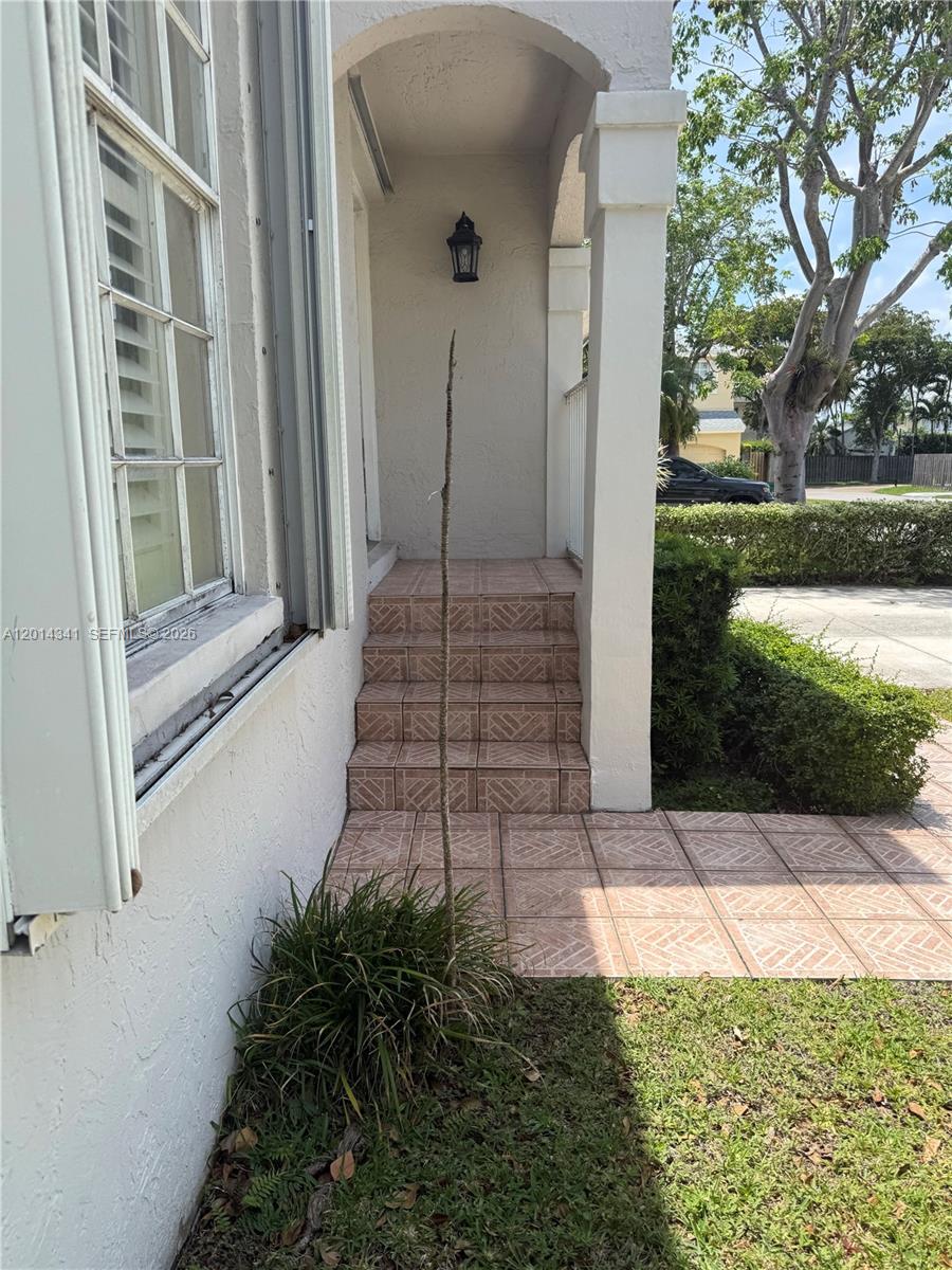 AMARETTO - Residential Lease