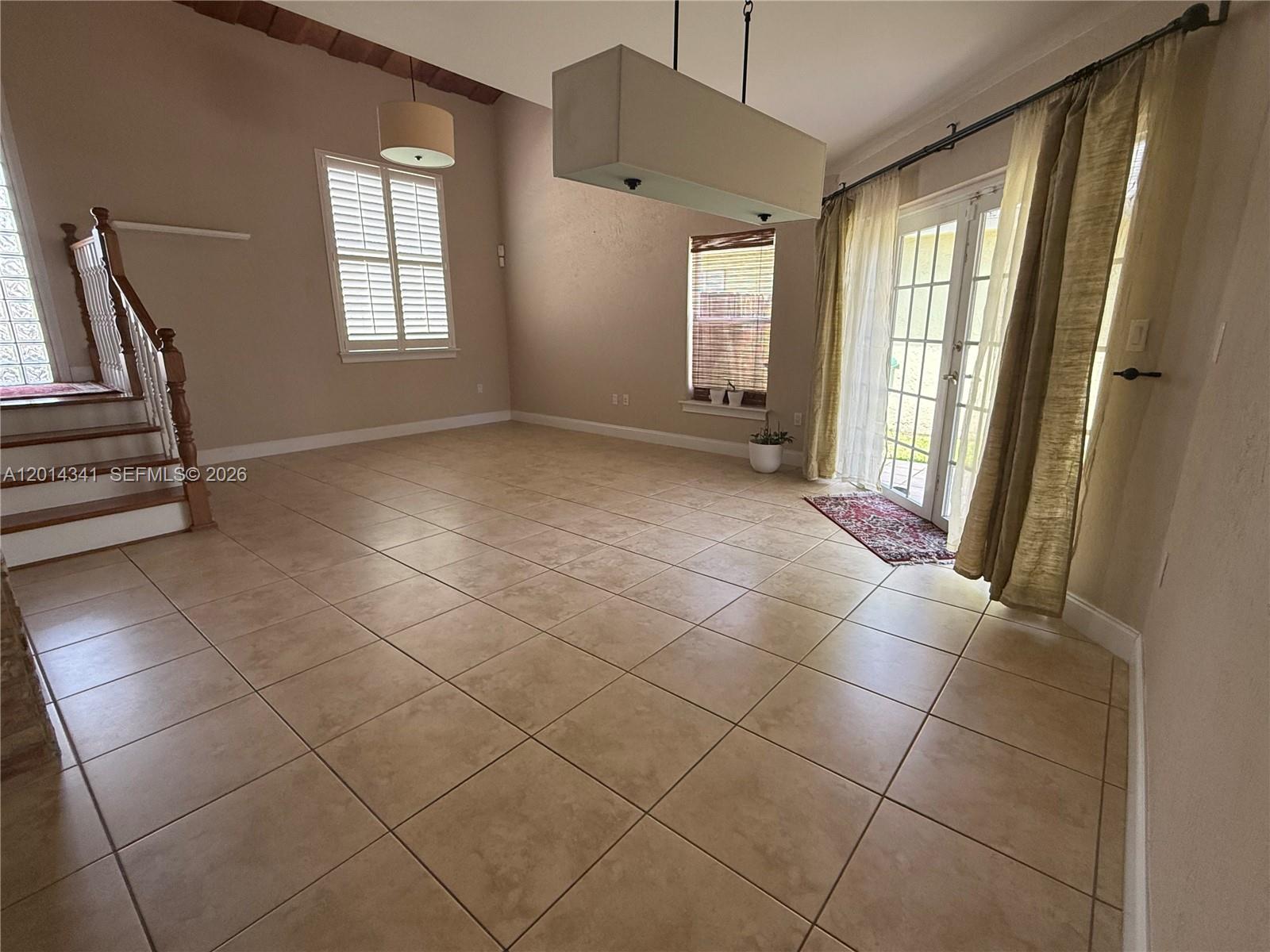 AMARETTO - Residential Lease