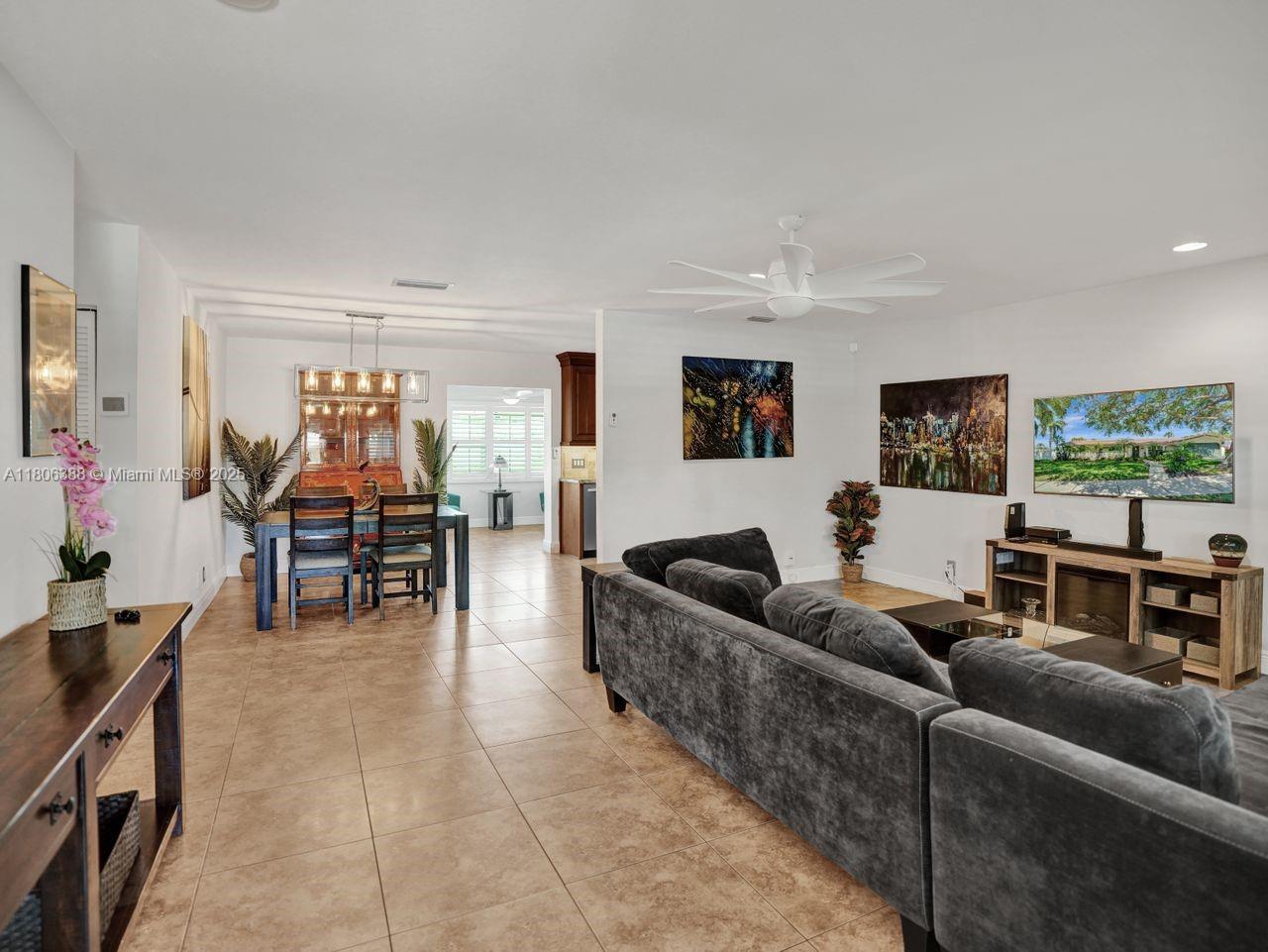 LIGHTHOUSE POINT EXT - Residential