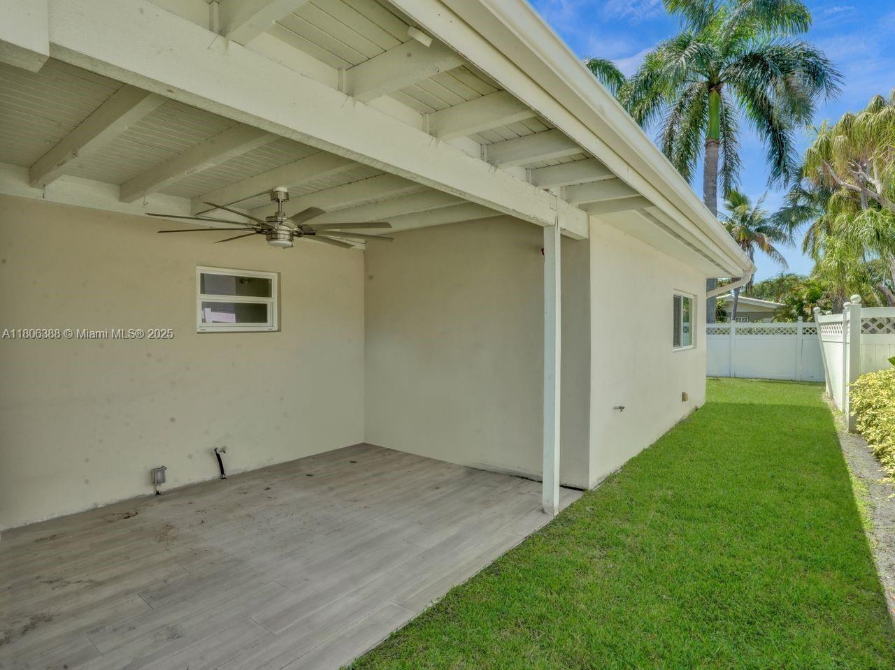 LIGHTHOUSE POINT EXT - Residential