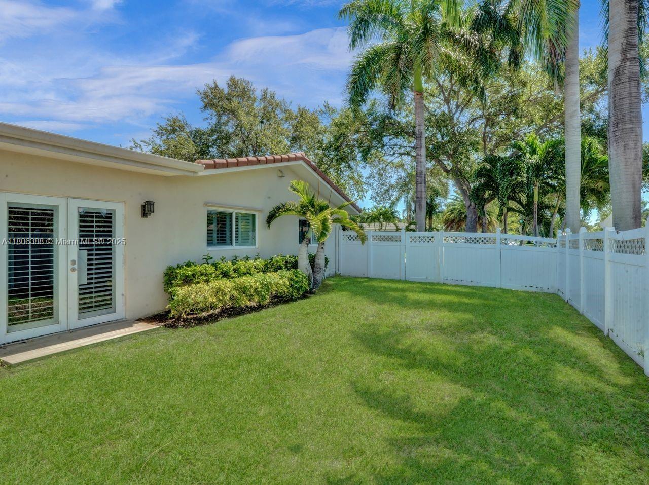 LIGHTHOUSE POINT EXT - Residential