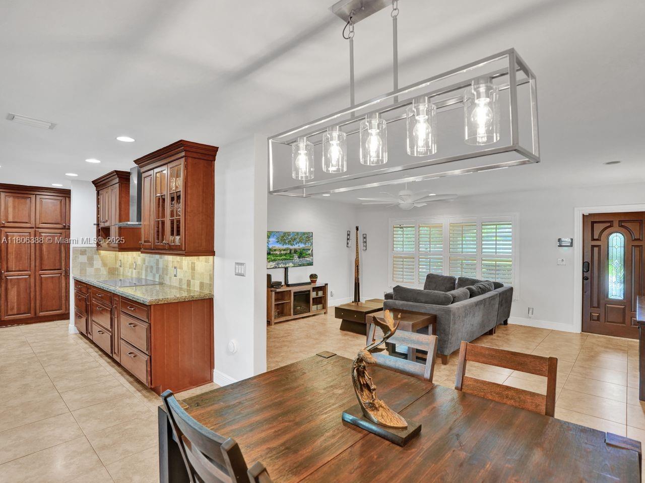 LIGHTHOUSE POINT EXT - Residential