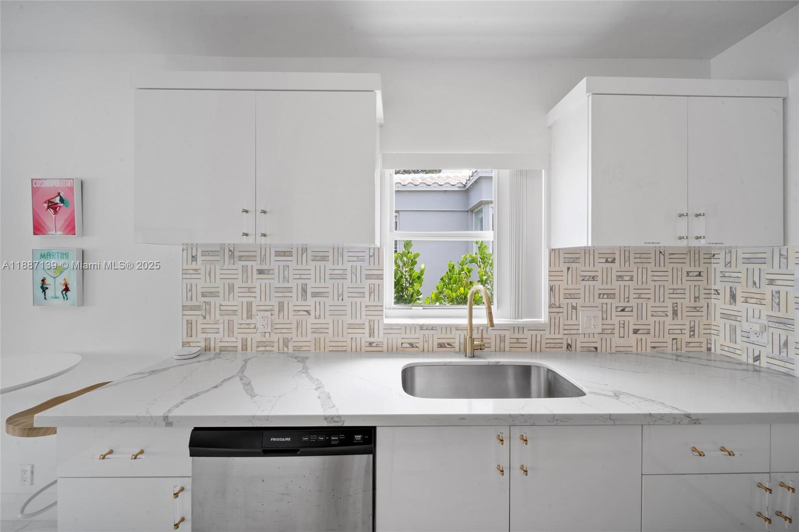 HOLLYWOOD - Residential Lease