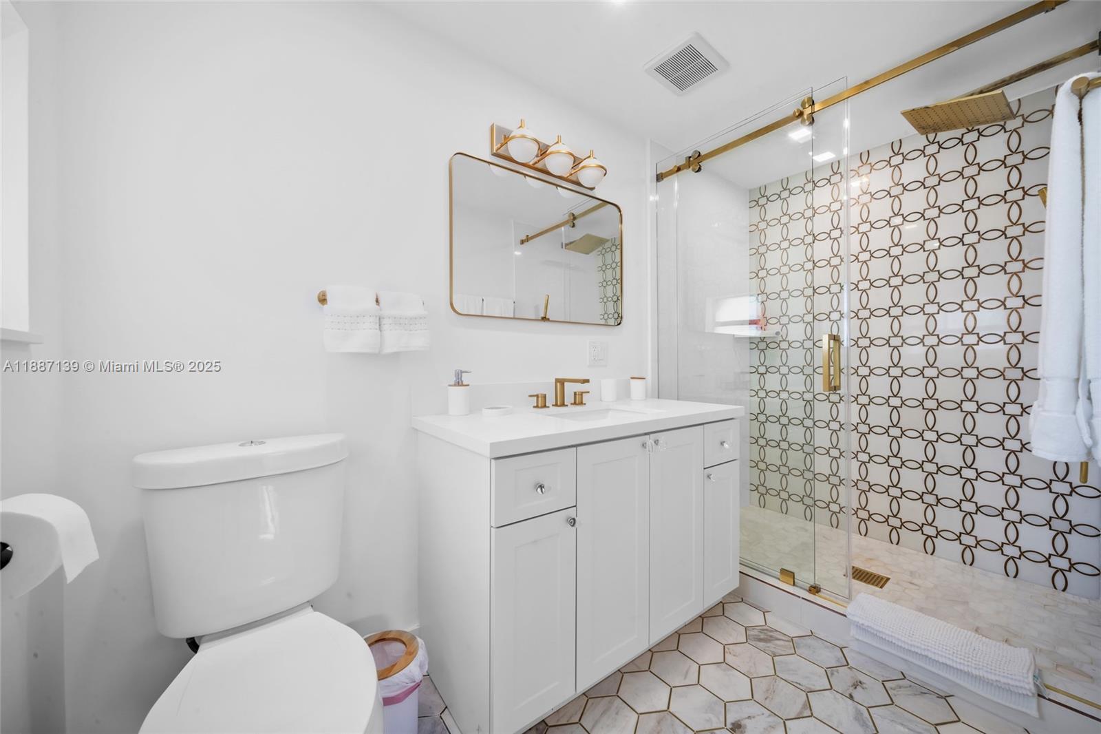 HOLLYWOOD - Residential Lease