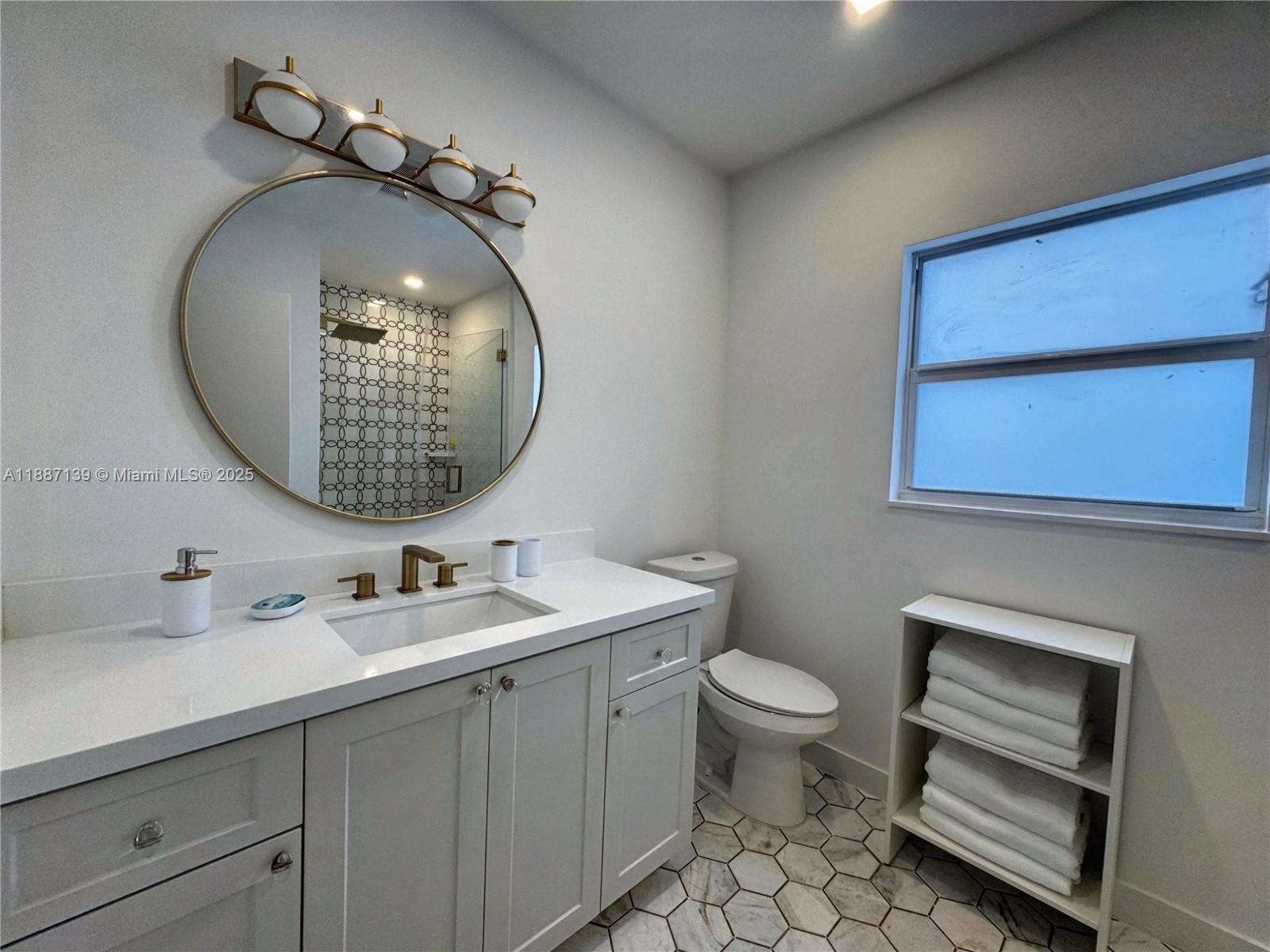 HOLLYWOOD - Residential Lease