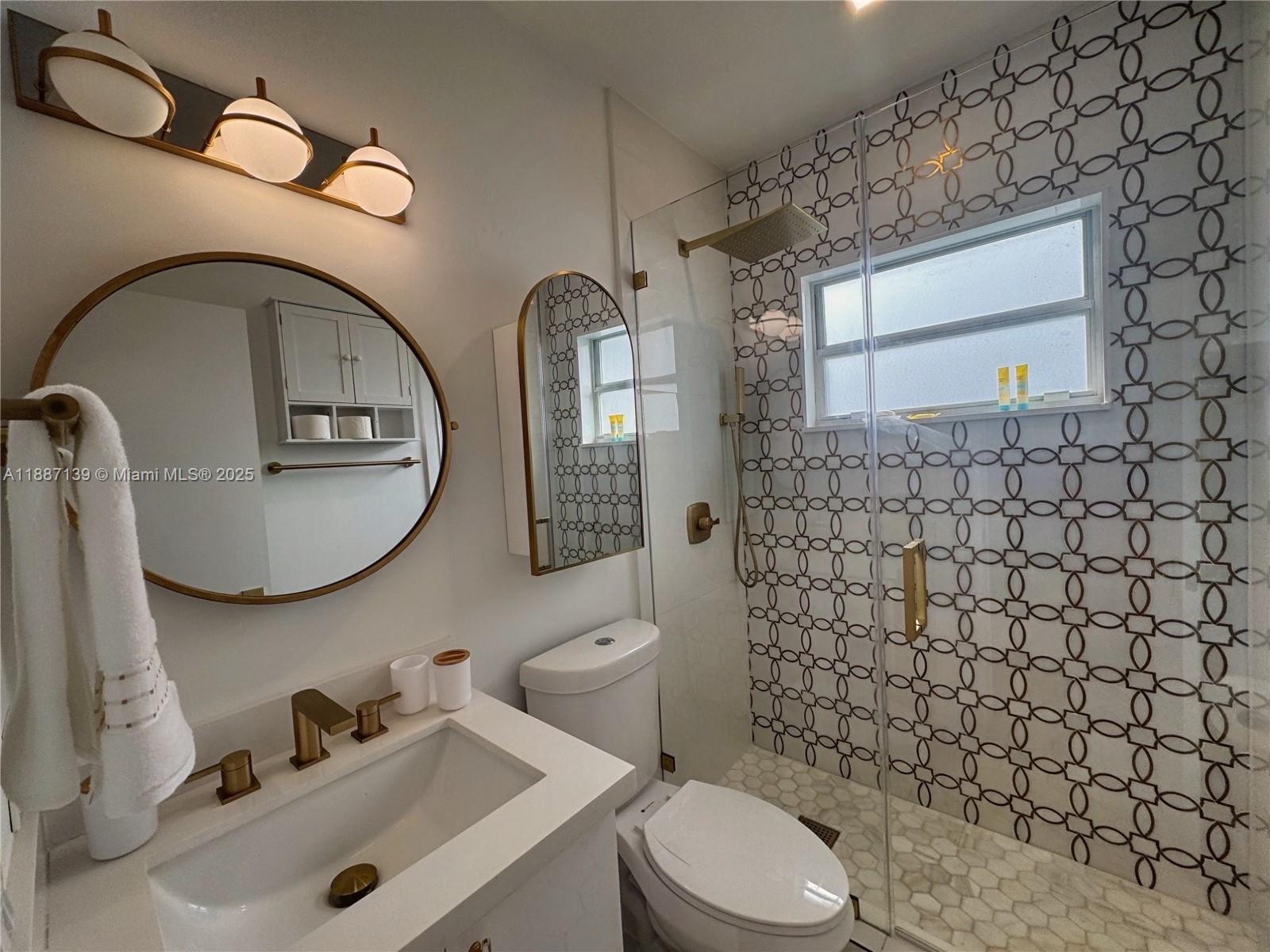 HOLLYWOOD - Residential Lease