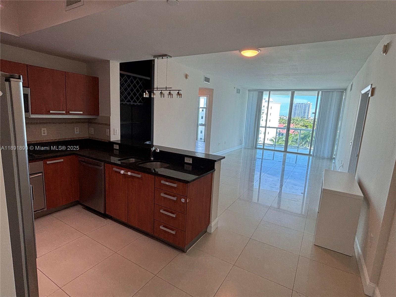 THE ATRIUM AT AVENTURA CO - Residential