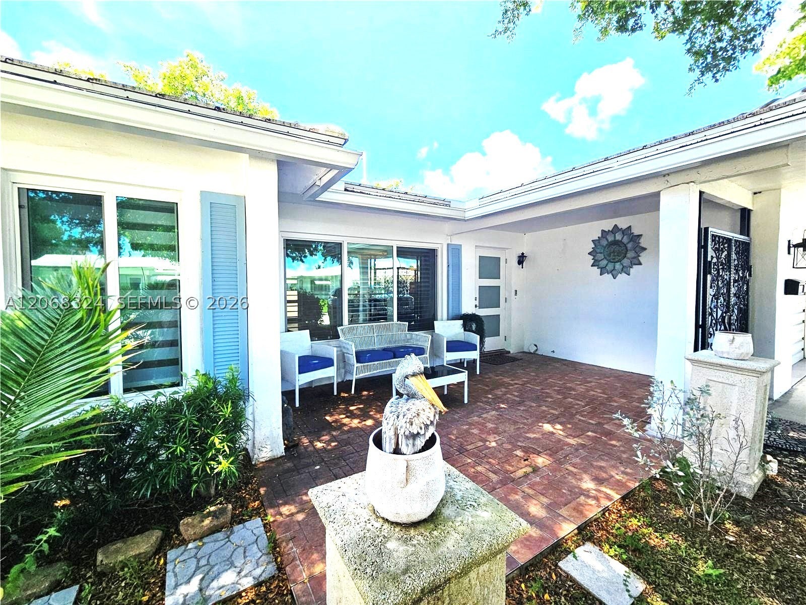 2661 NW 4th Ave