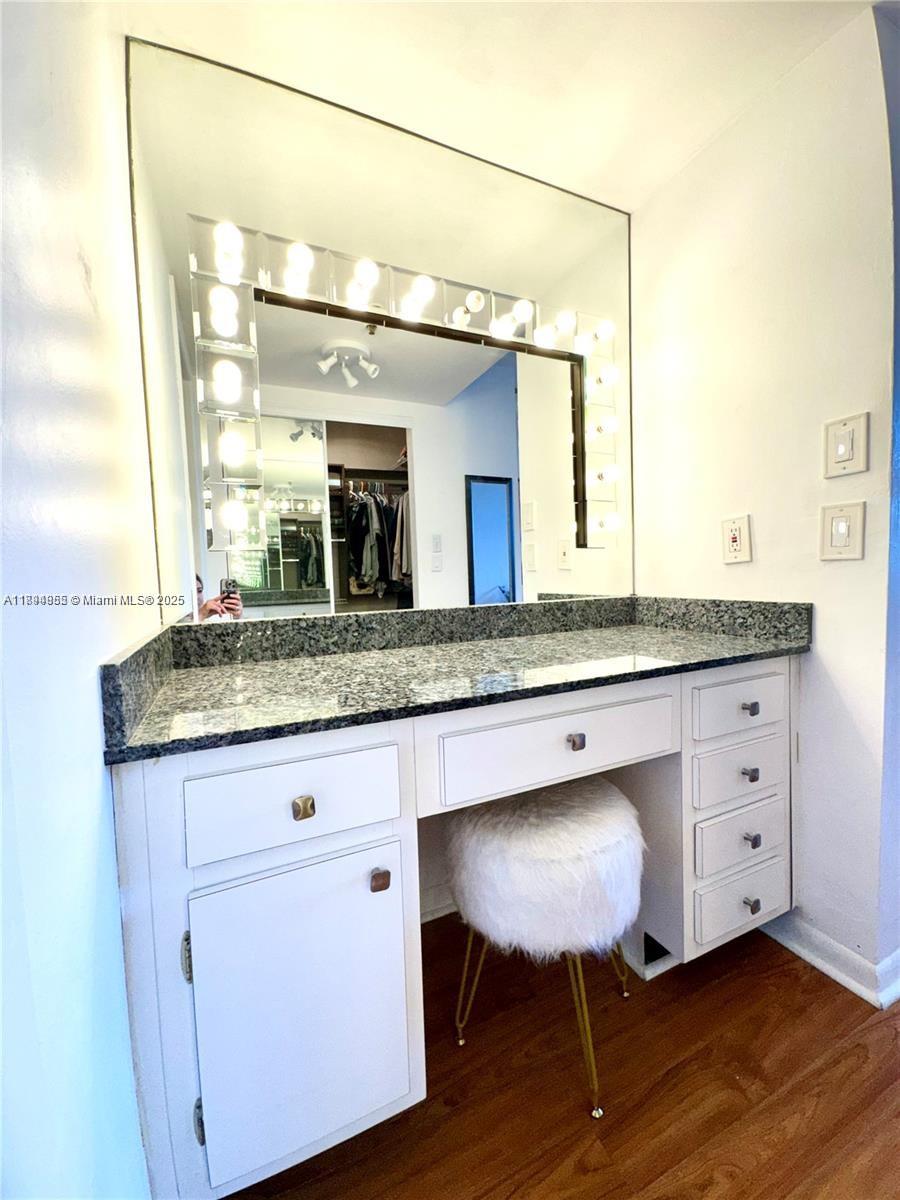 HILLCREST EAST NO 27 COND - Residential