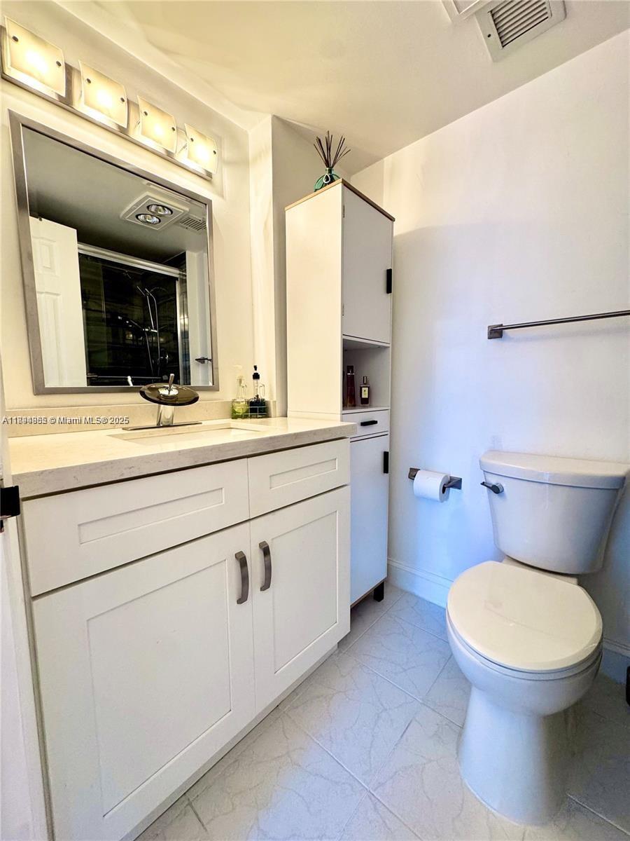 HILLCREST EAST NO 27 COND - Residential