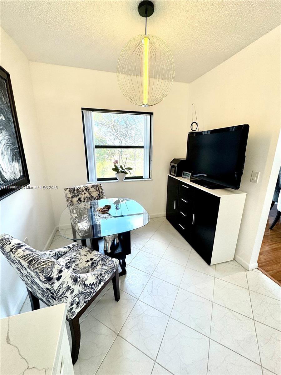 HILLCREST EAST NO 27 COND - Residential