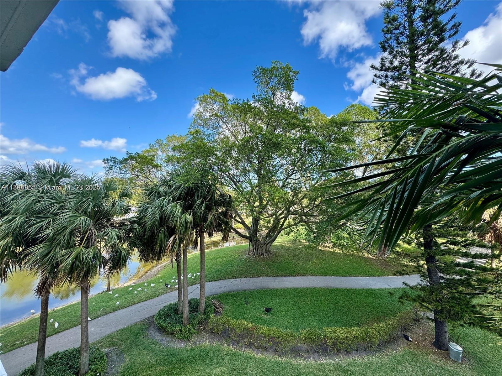 HILLCREST EAST NO 27 COND - Residential