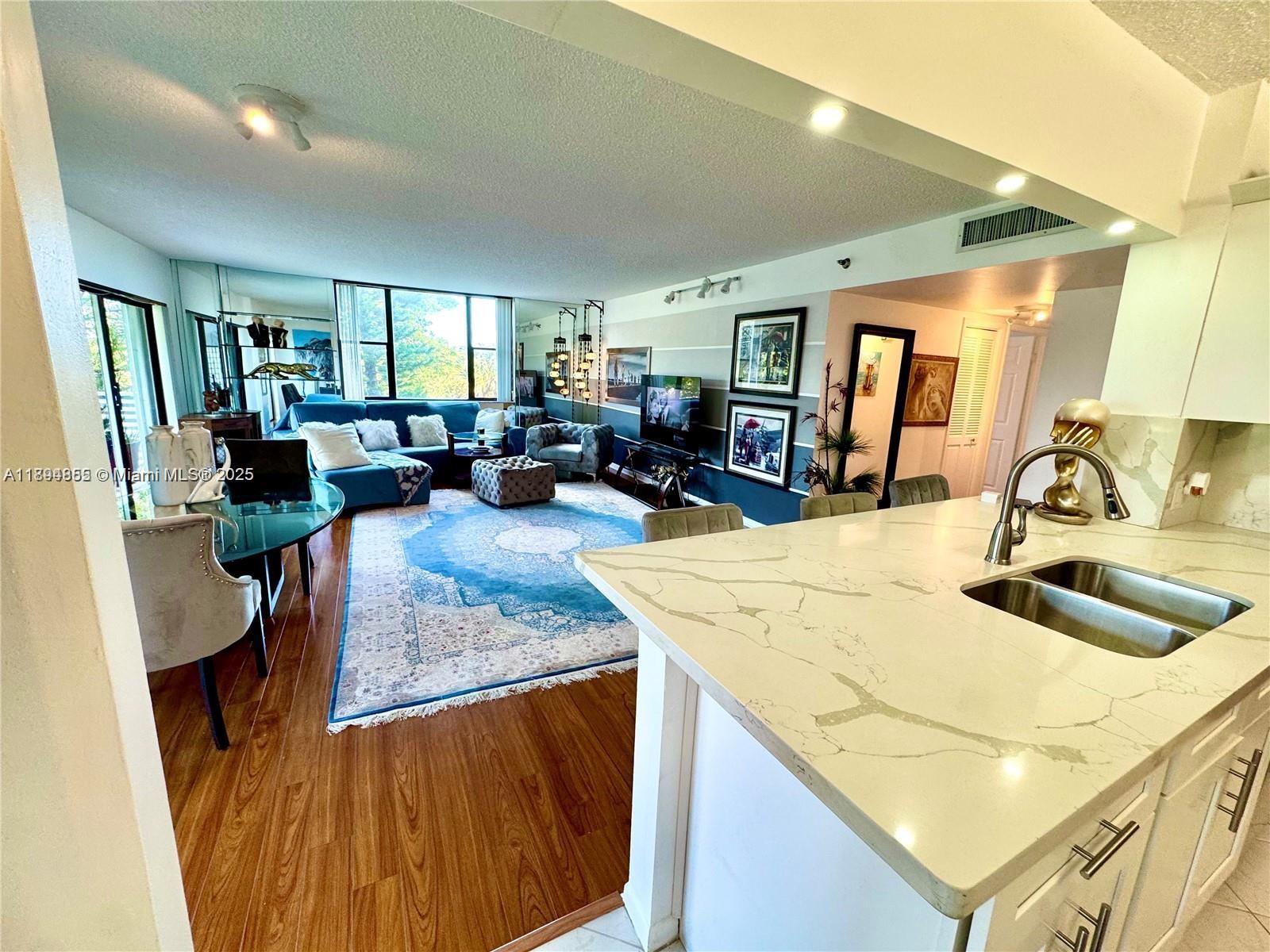 HILLCREST EAST NO 27 COND - Residential