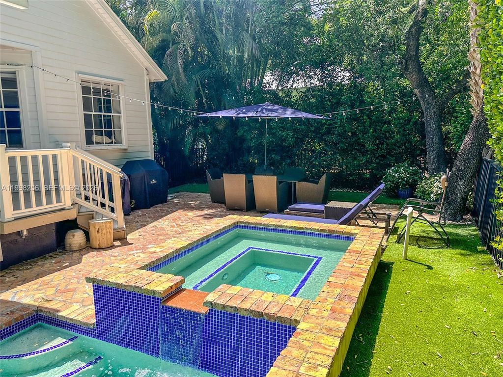 Photo of 2605 Natures Way, Palm Beach Gardens, FL 33410 (MLS # A11998256)