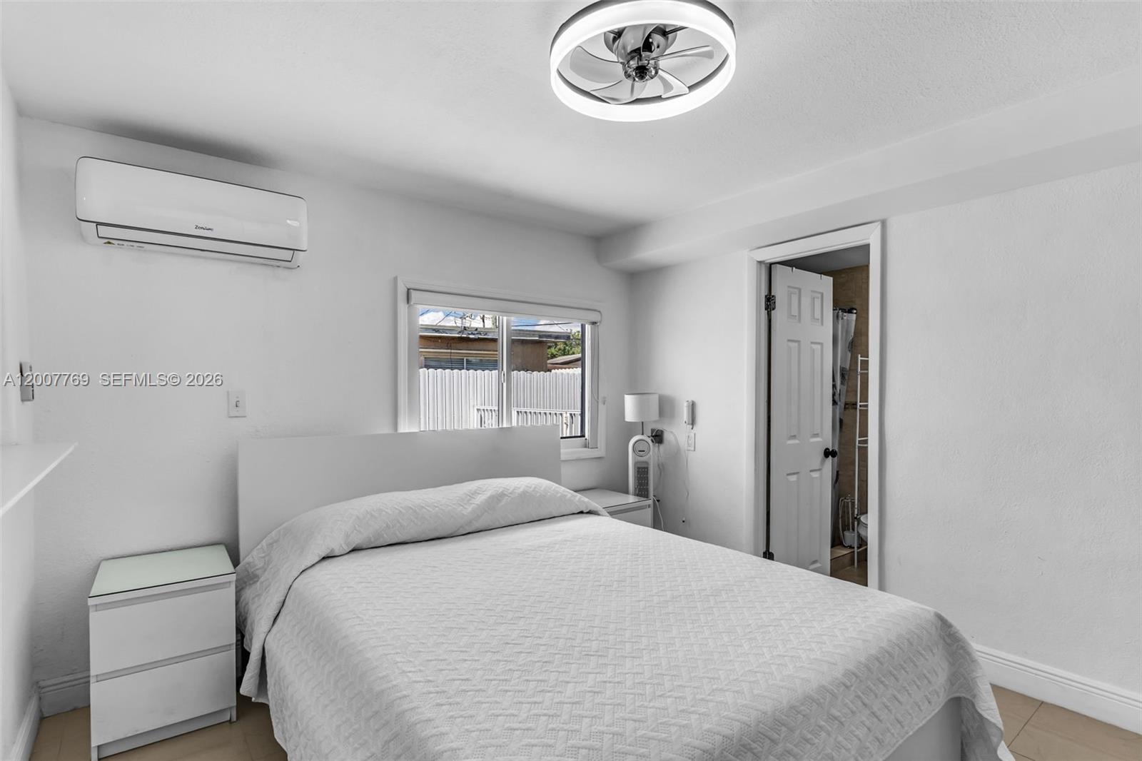 WESTWOOD LAKE - Residential