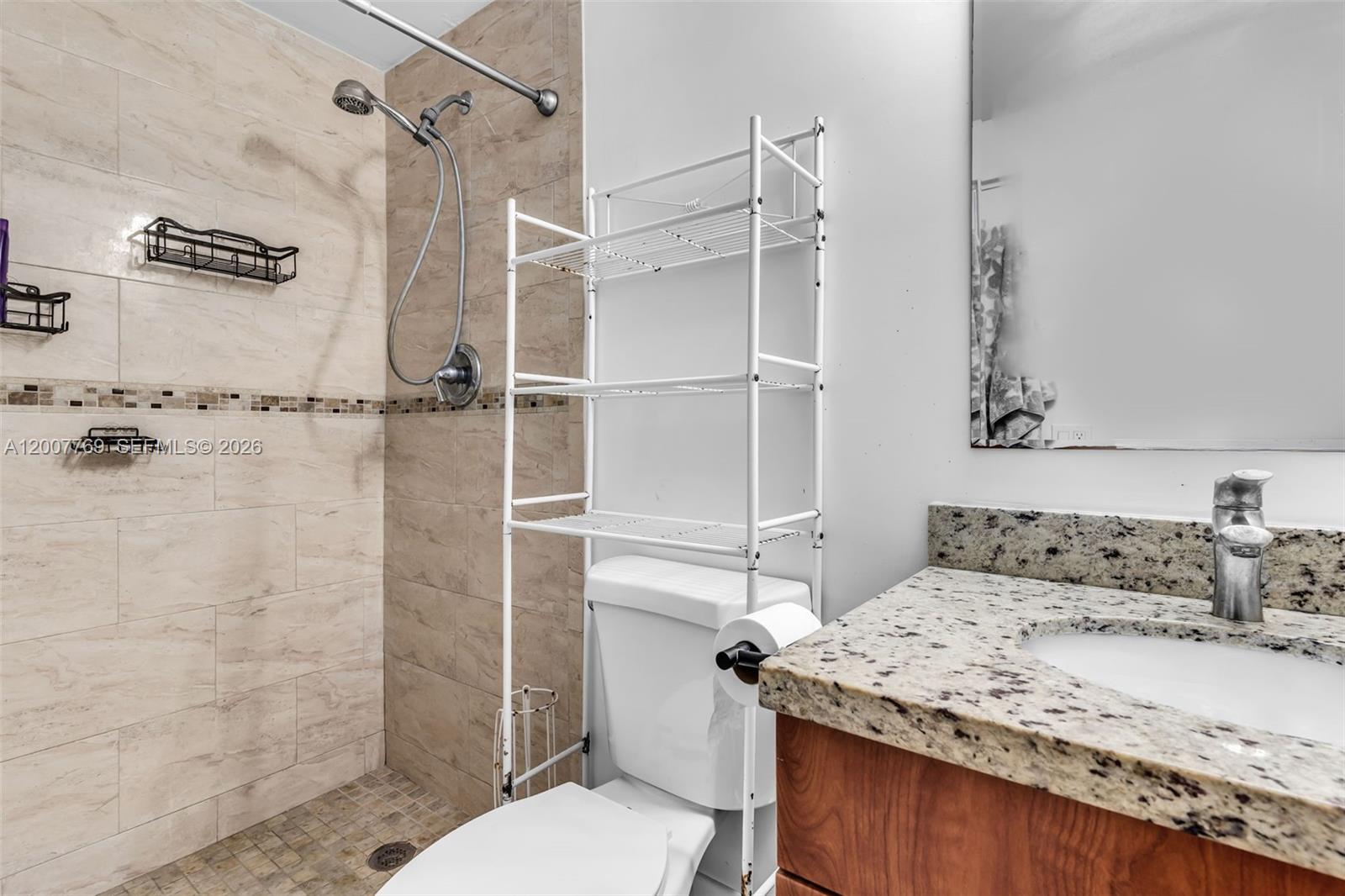 WESTWOOD LAKE - Residential