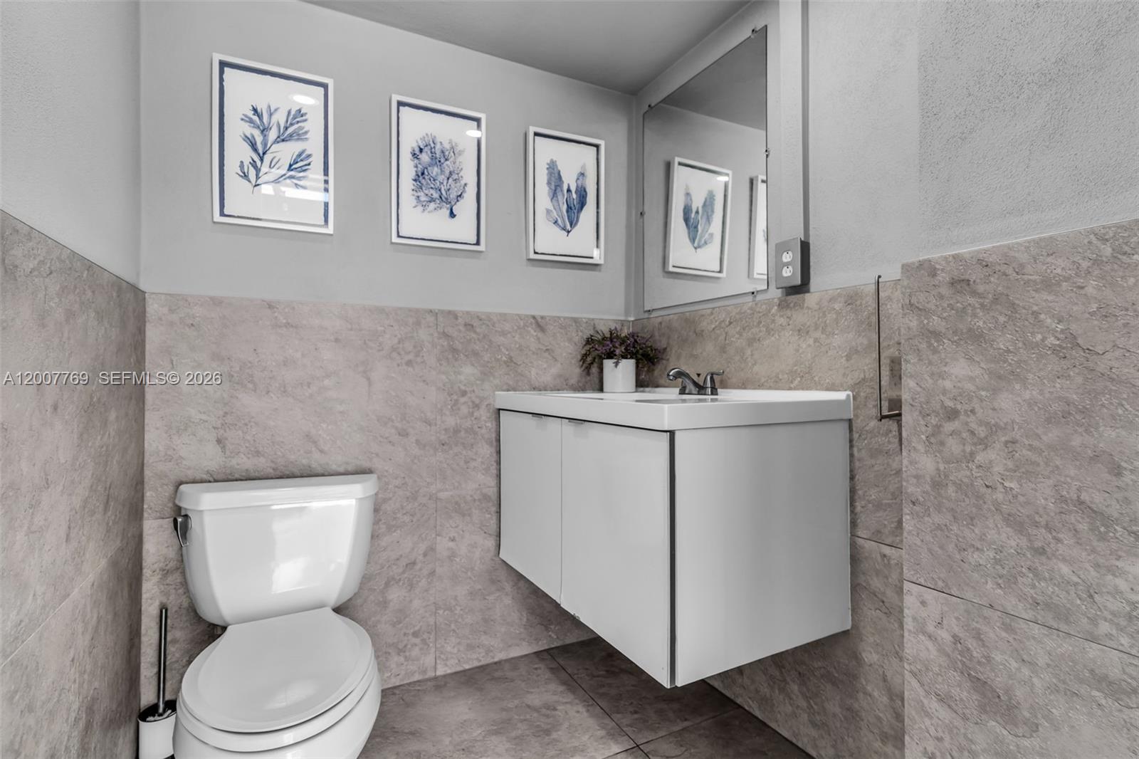 WESTWOOD LAKE - Residential