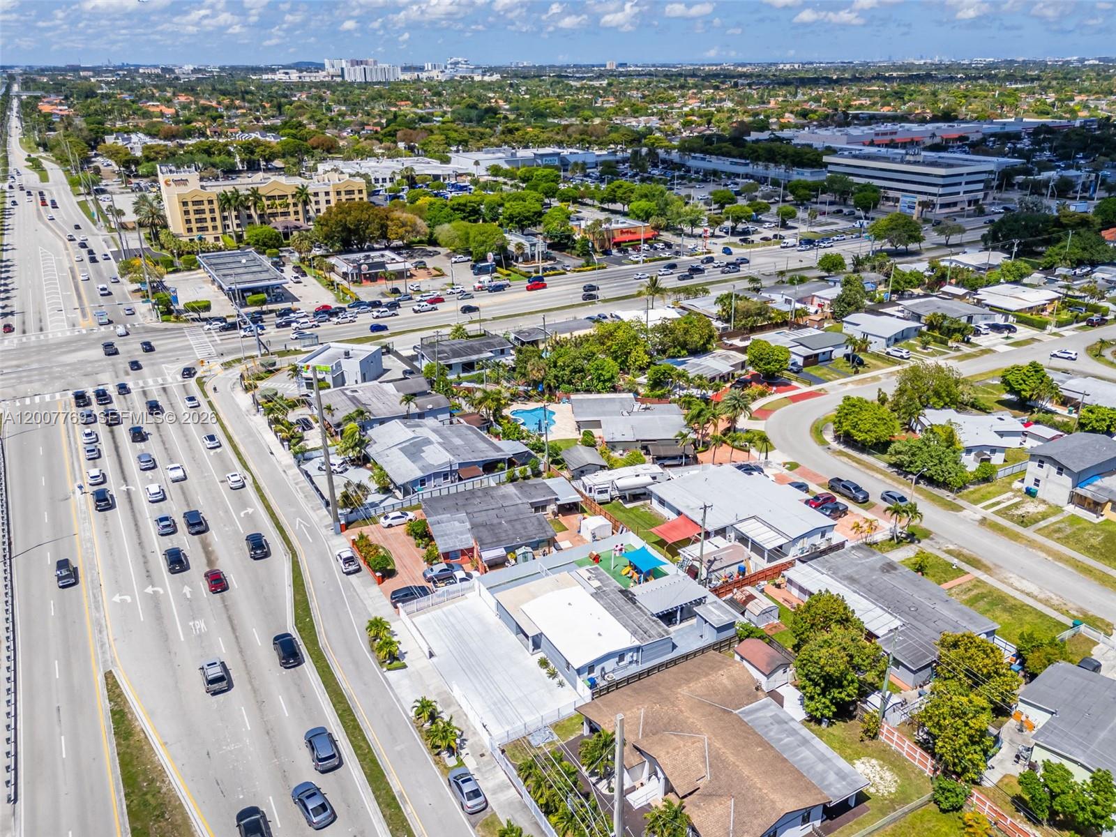 WESTWOOD LAKE - Residential