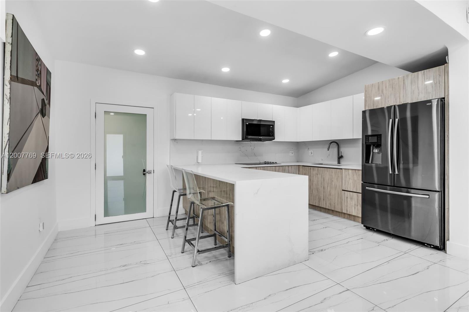 WESTWOOD LAKE - Residential