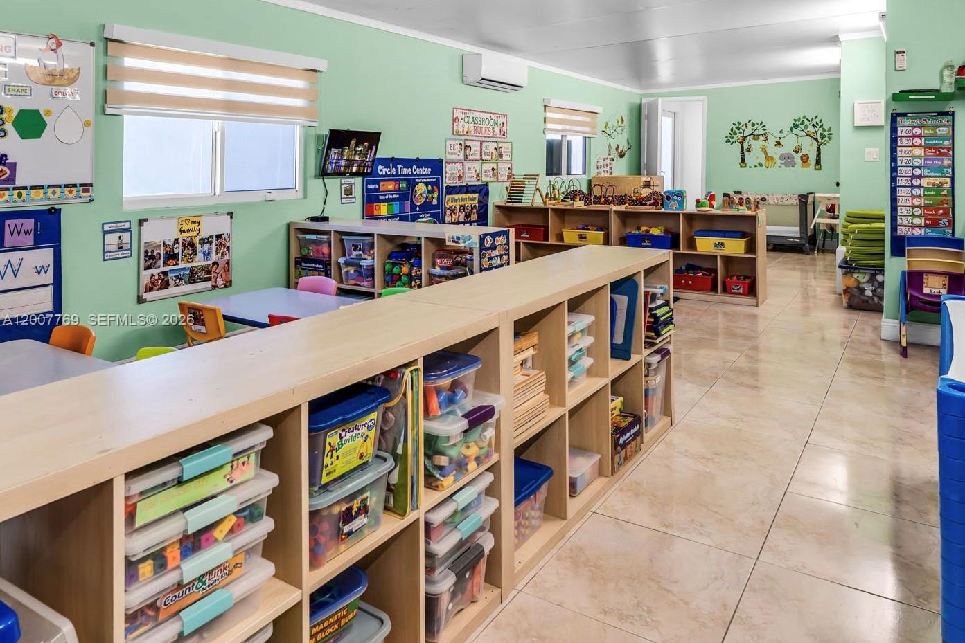 WESTWOOD LAKE - Residential