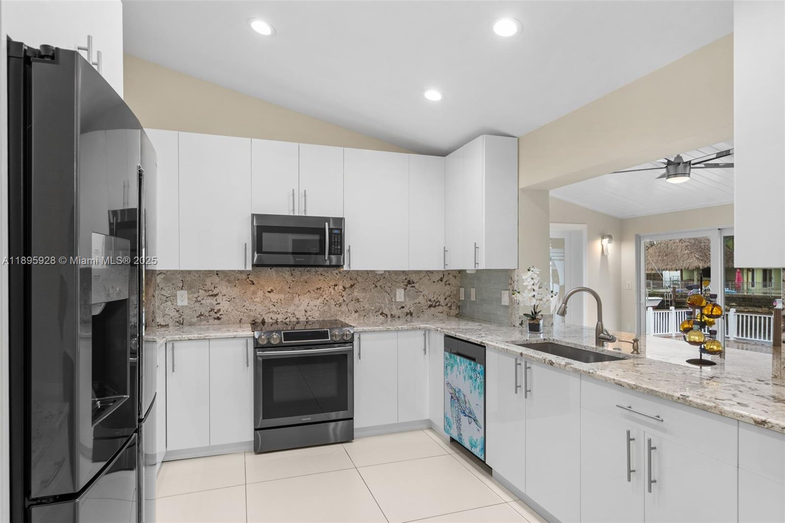 CORAL RIDGE ISLES - Residential Lease