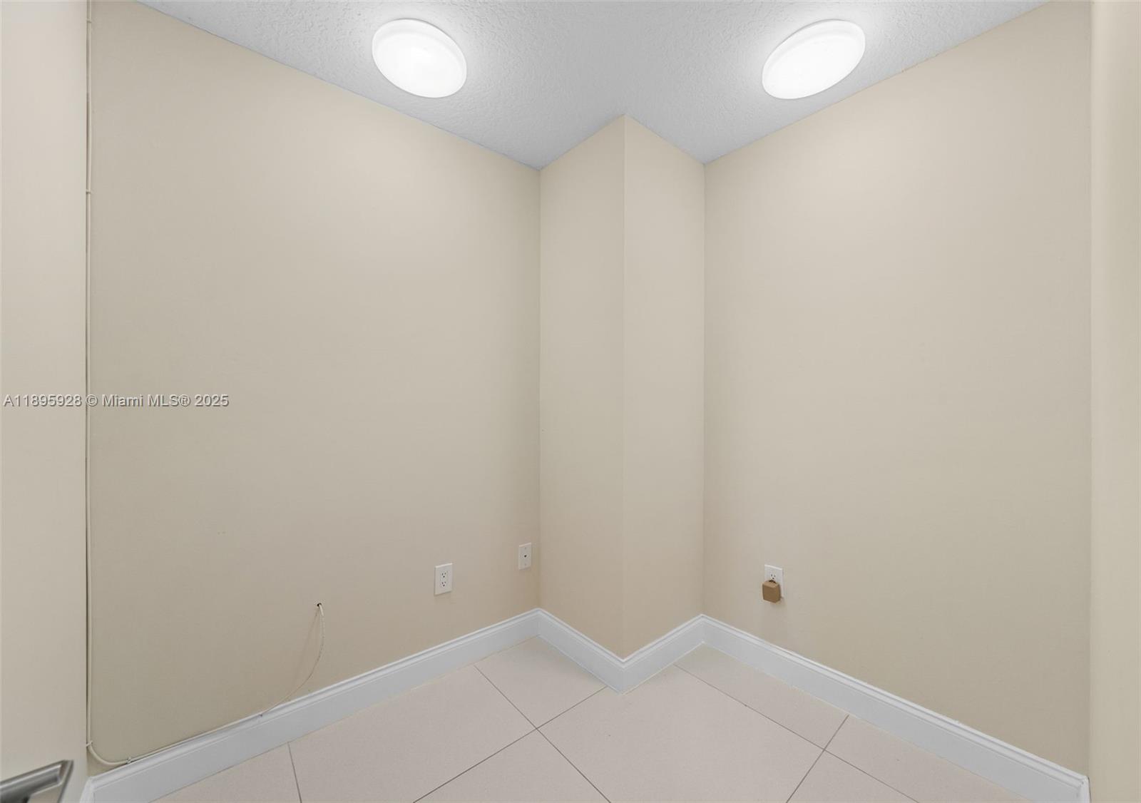 CORAL RIDGE ISLES - Residential Lease