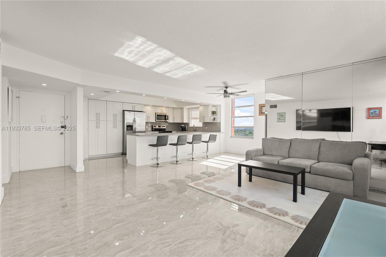 BUCKLEY TOWERS CONDO - EA - Residential