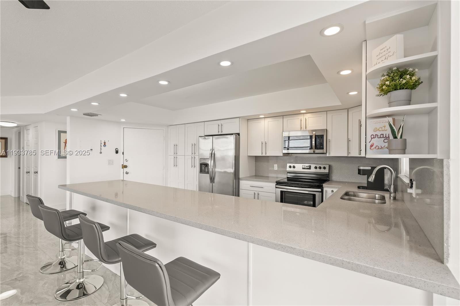 BUCKLEY TOWERS CONDO - EA - Residential