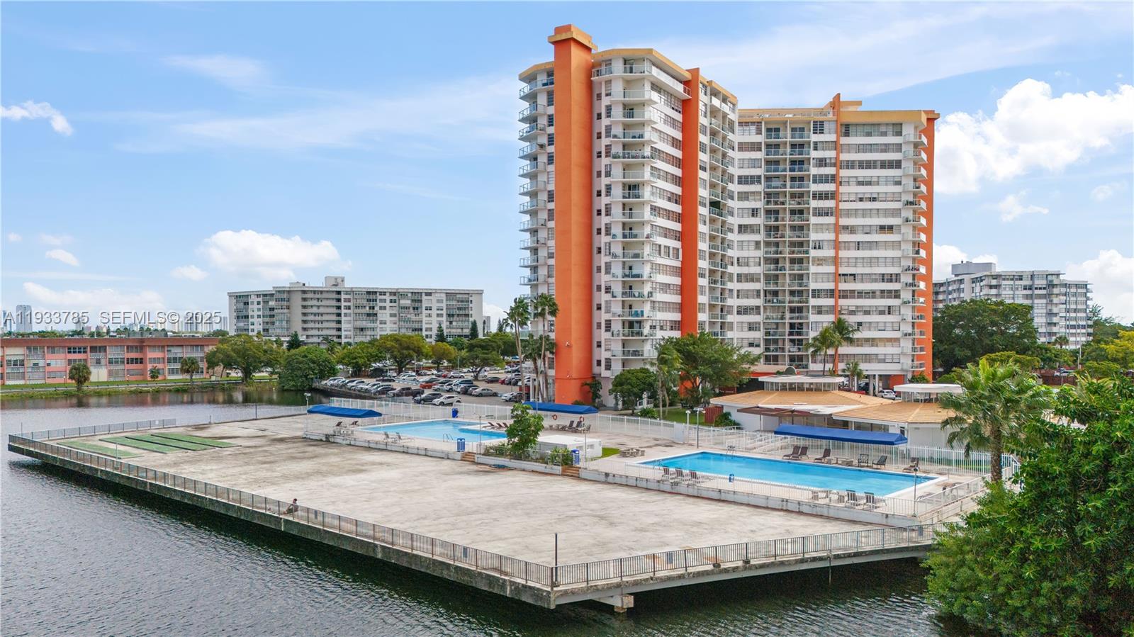 BUCKLEY TOWERS CONDO - EA - Residential