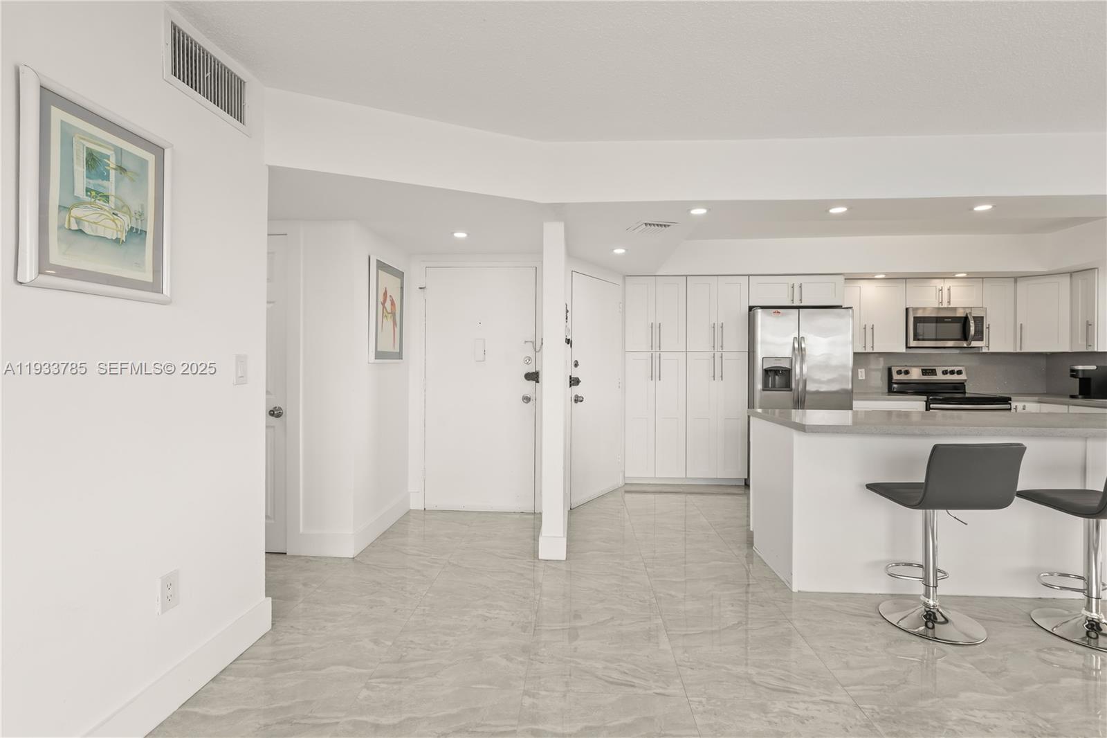 BUCKLEY TOWERS CONDO - EA - Residential