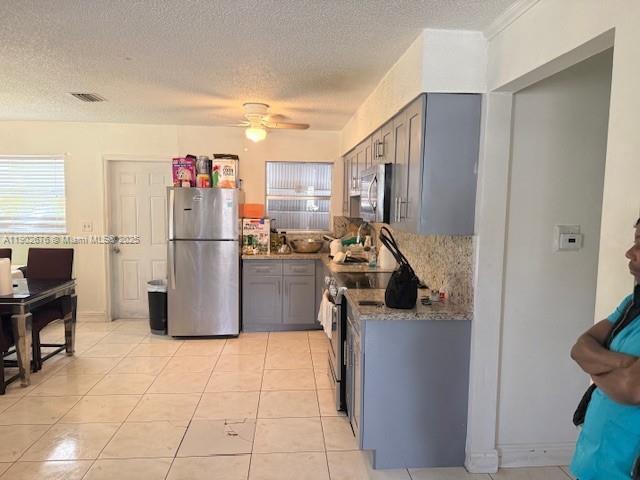 CORAL HEIGHTS - Residential Income