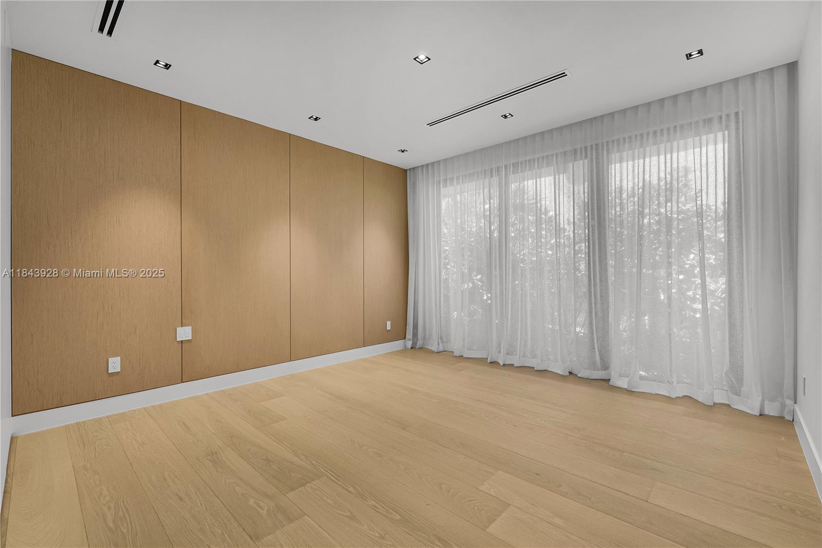 GOLDEN BEACH SEC A - Residential