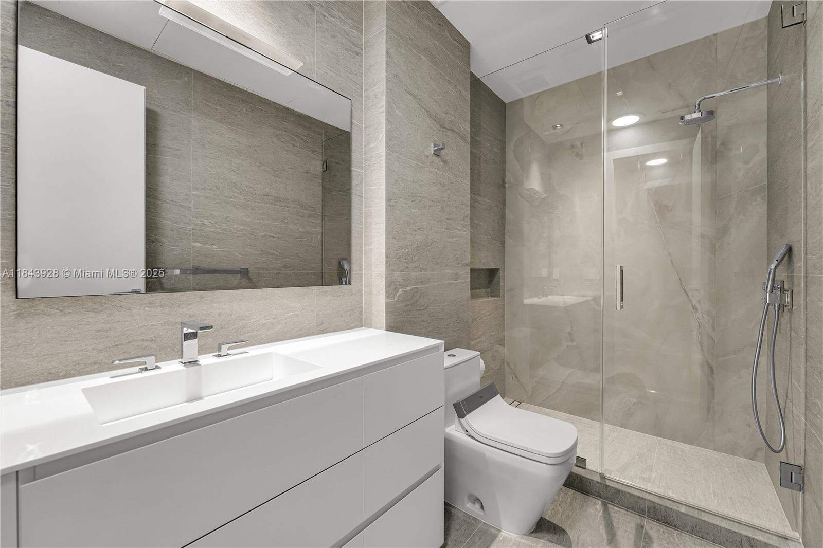 GOLDEN BEACH SEC A - Residential