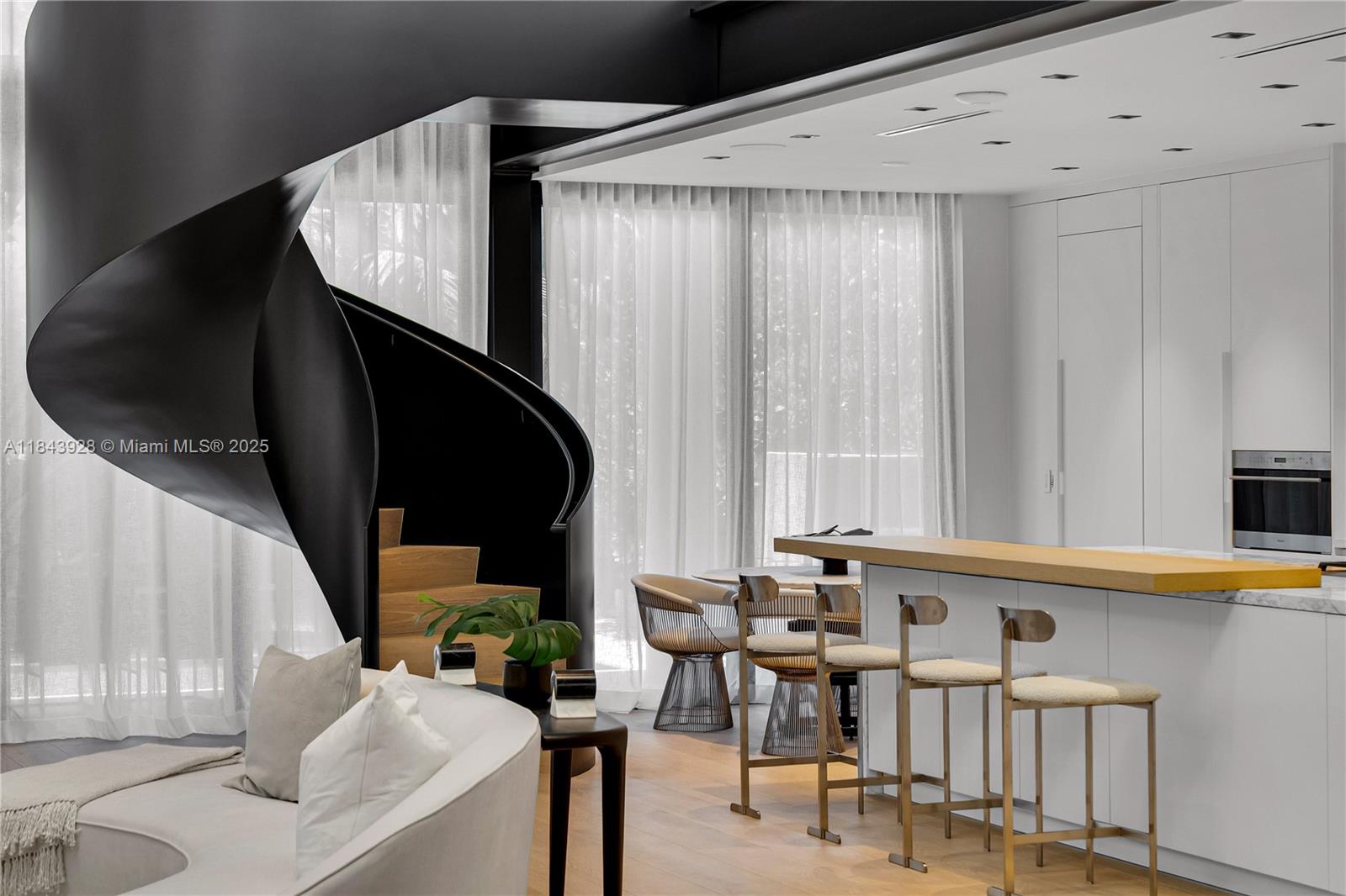 GOLDEN BEACH SEC A - Residential