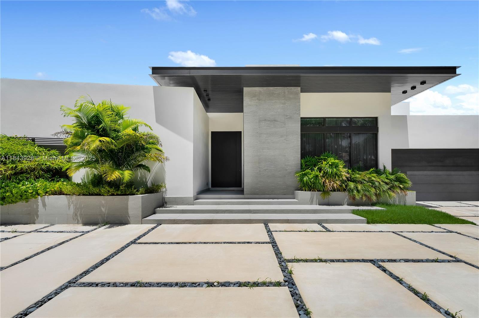 620 Ocean Blvd