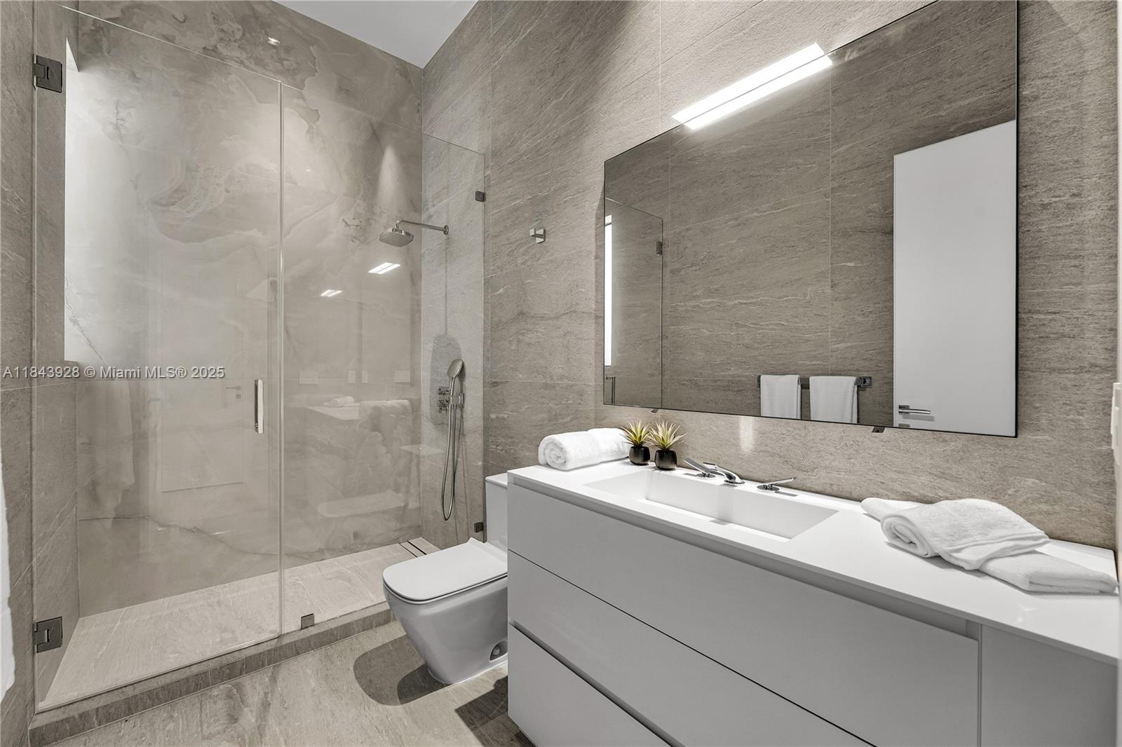 GOLDEN BEACH SEC A - Residential