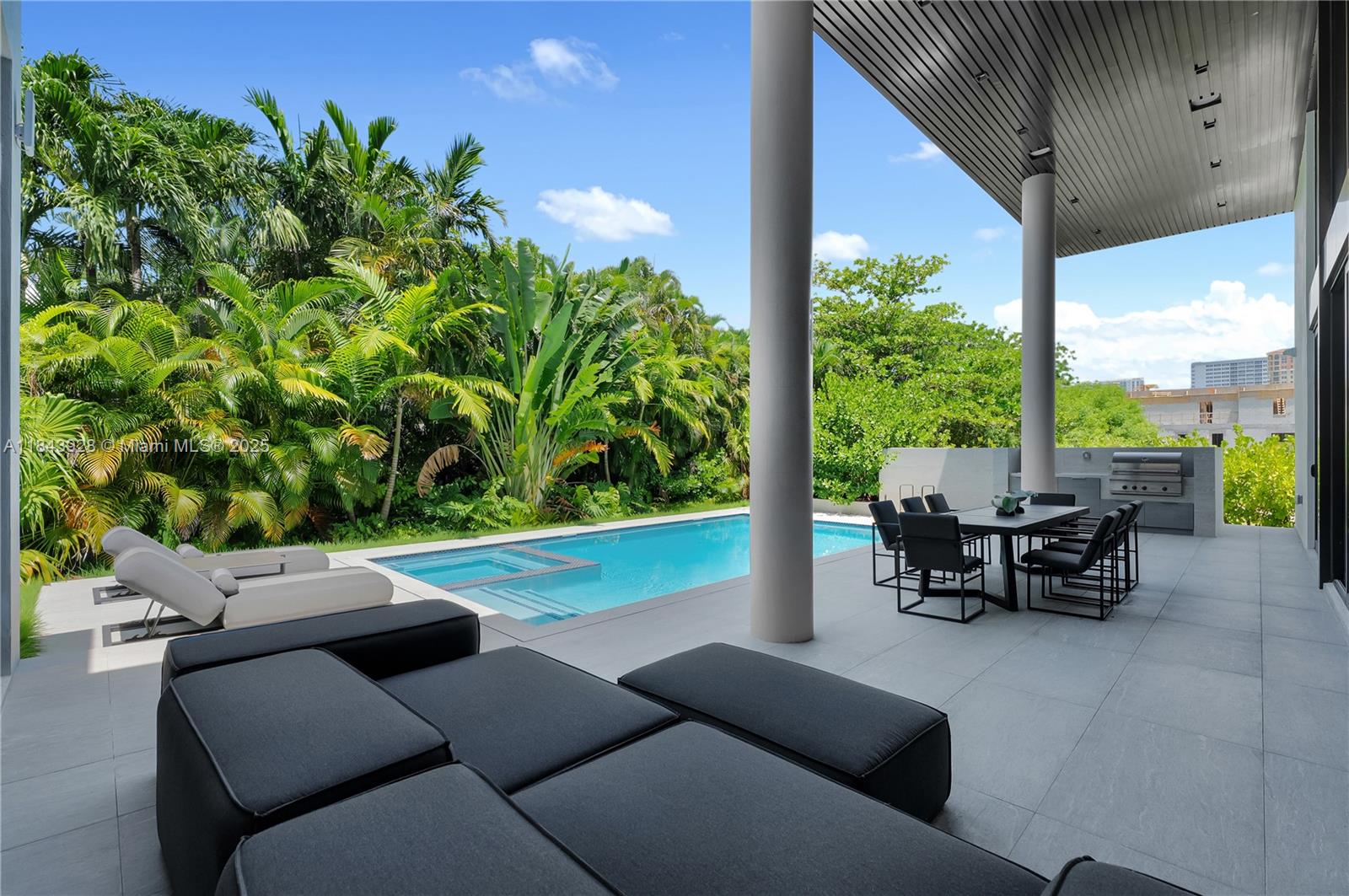 GOLDEN BEACH SEC A - Residential