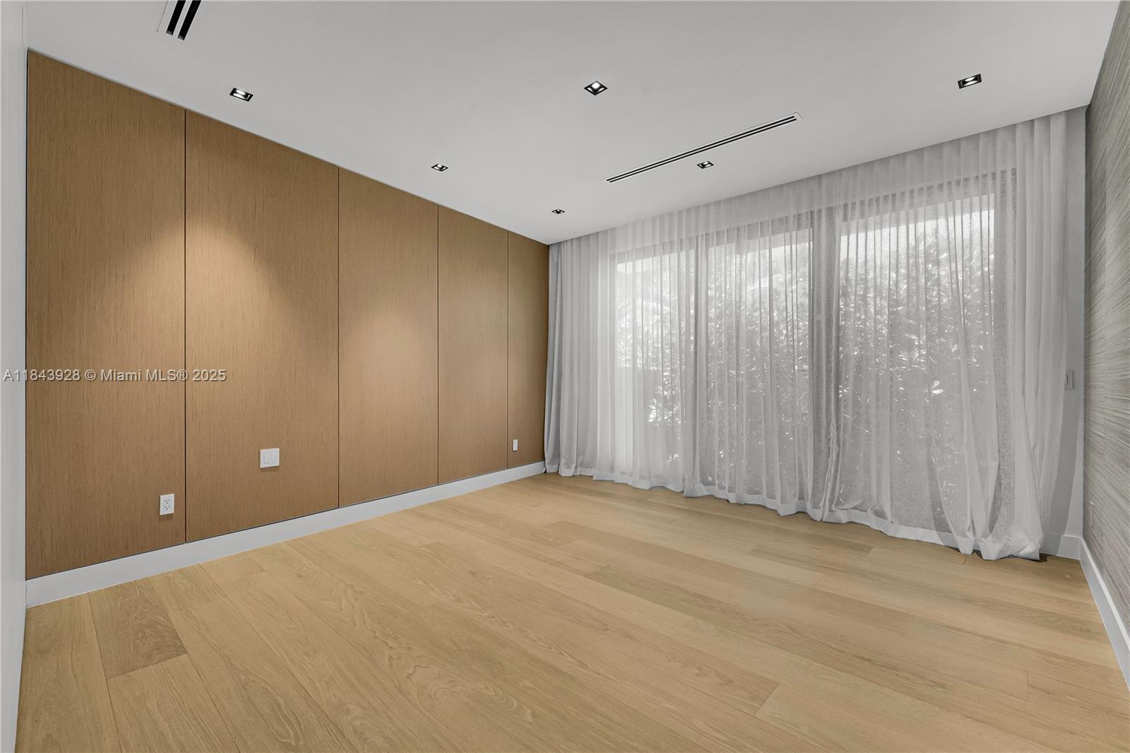 GOLDEN BEACH SEC A - Residential