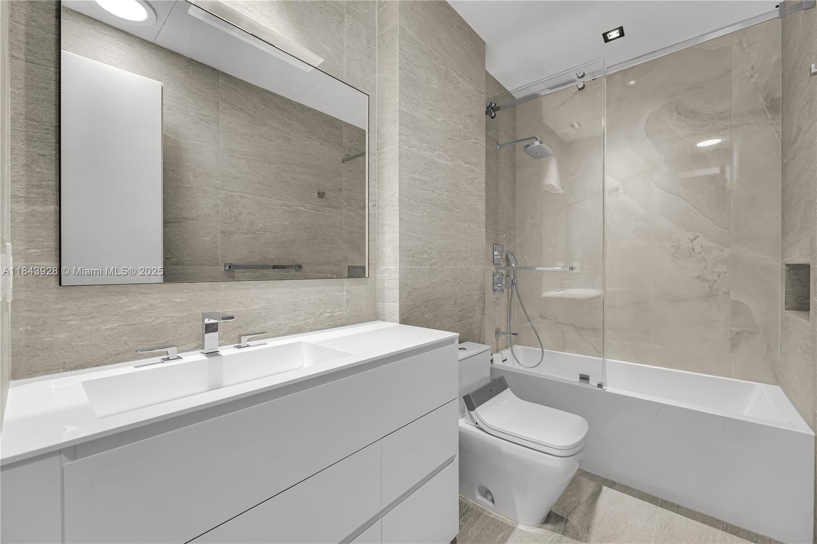 GOLDEN BEACH SEC A - Residential
