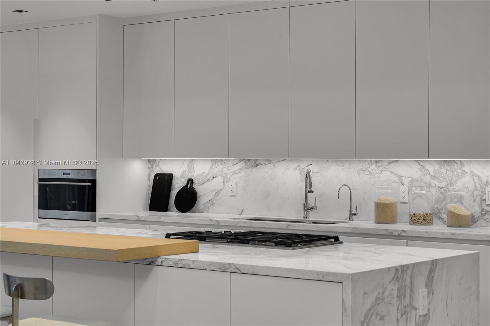 GOLDEN BEACH SEC A - Residential