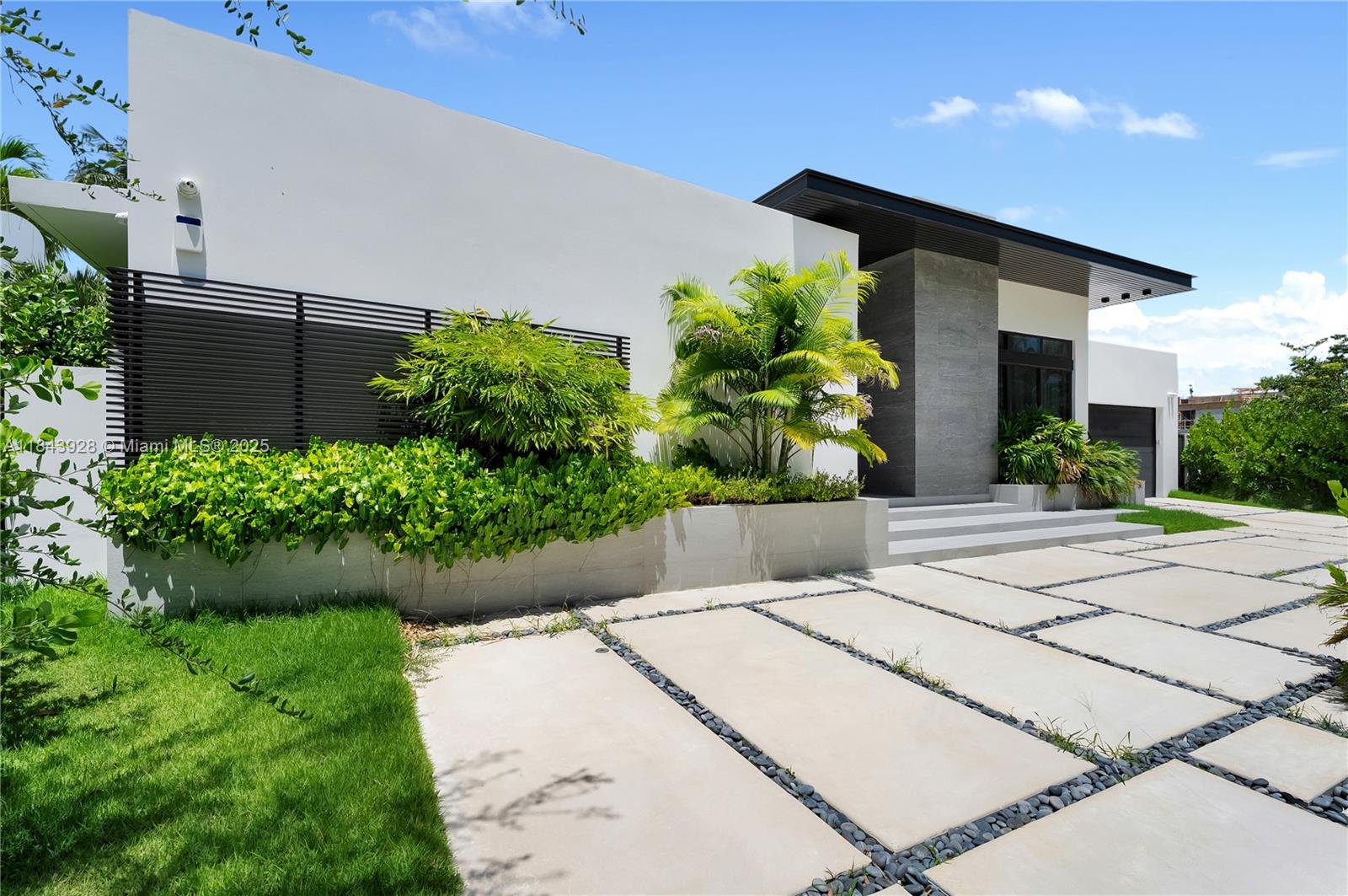 620 Ocean Blvd