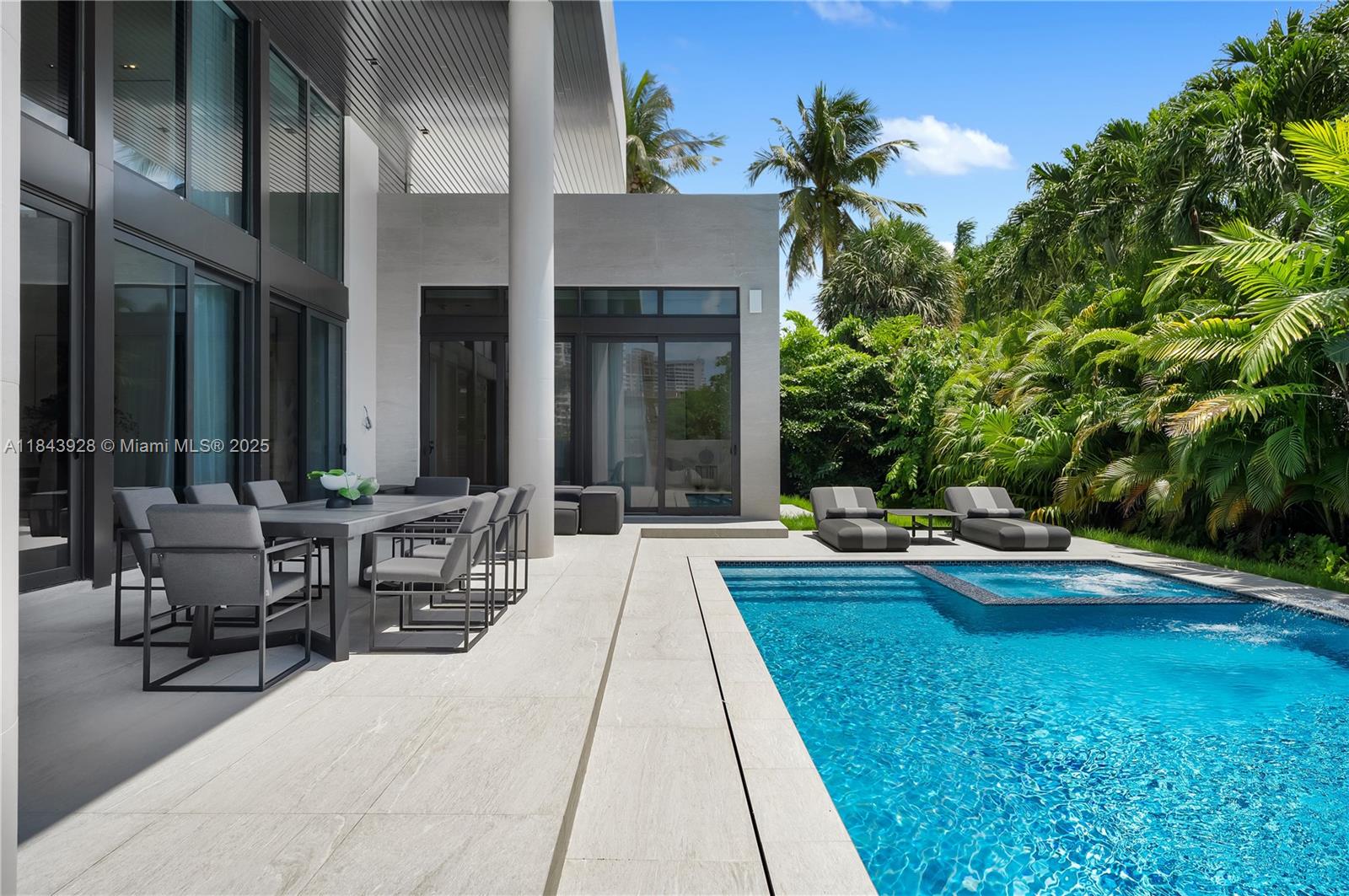 GOLDEN BEACH SEC A - Residential