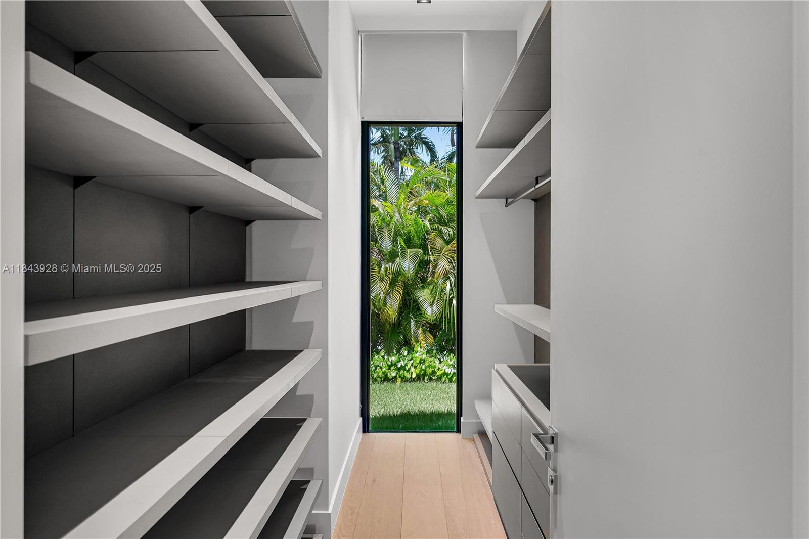 GOLDEN BEACH SEC A - Residential